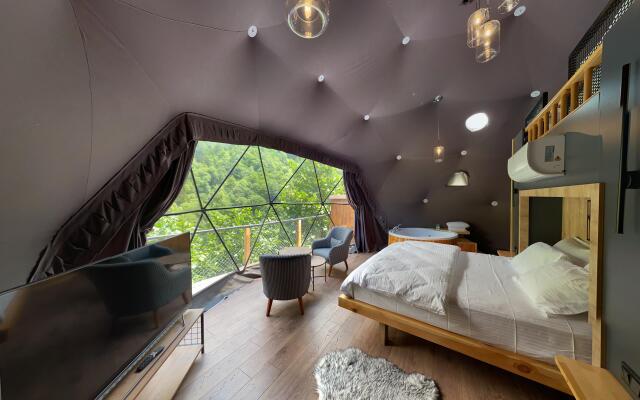 Kaledome orman evleri Glamping