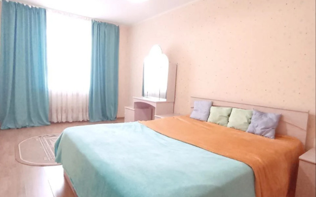 Na Ulitse Dovatora 42V Flat