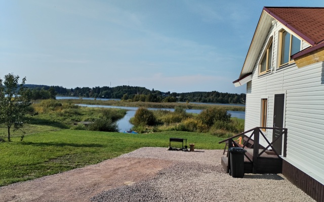 Na Beregu Ladozhskogo Ozera Guest House