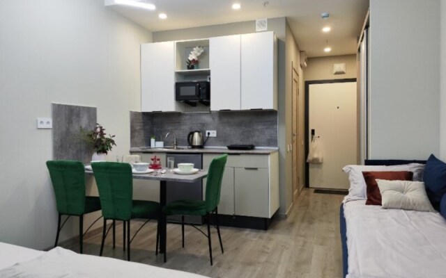 Novye U Metro Dlya 3 gostey Apartments