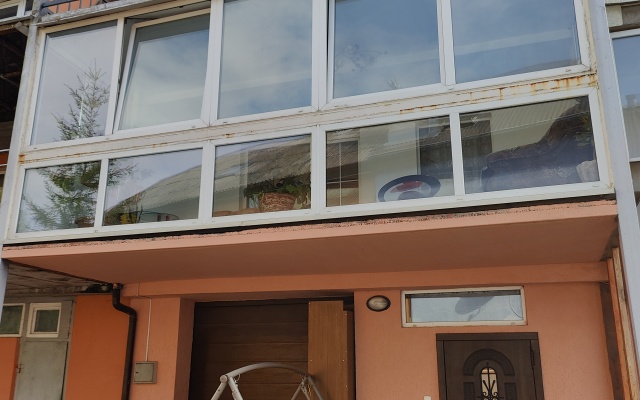 Tankhauz Lotos Na Beregu Reki Guest house