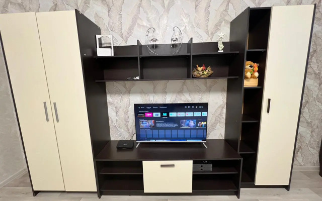 U Metro Nekrasovka Flat