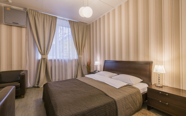 Persona Mini-Hotel