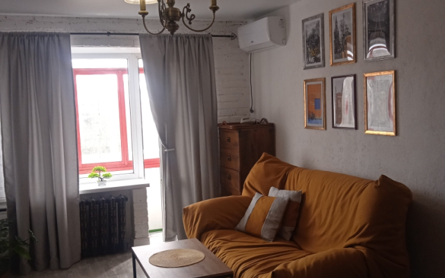 V Tsentre Flat