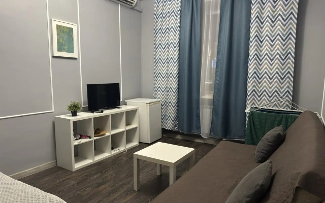 U M Rizhskaya Flat