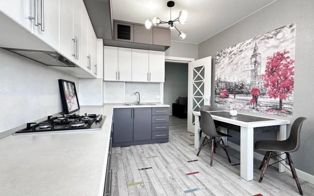 V razvitom zhilom rayone Flat