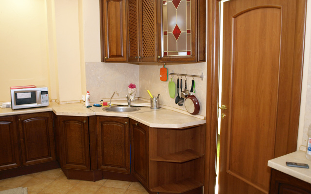 Rus - Mayakovskaya Lodging Houses