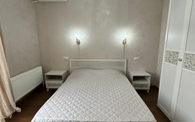 Aleksandr Guest house