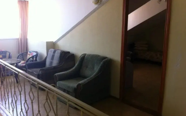 Uyut Guest house