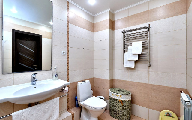 Квартира трехкомнатная рядом с парком Галицкого