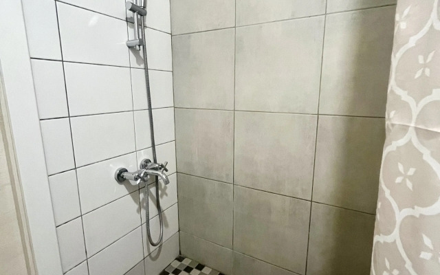 Layf Studiya №2, 17m2, na Tararykova 5 Flat