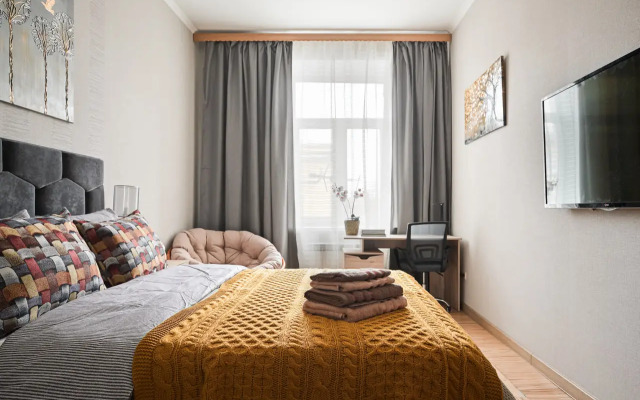 Апартаменты 1912 в Сталинке у Моста Александра Невского