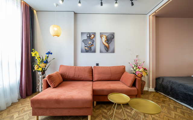 Flat s Vidom na Rossiyskiy Prospekt