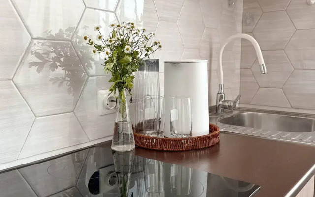Na Ulitse Dmitriya Sredina Flat