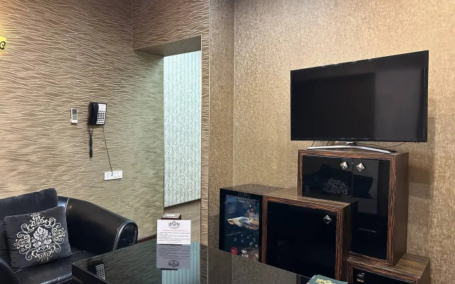 Отель Roma Yerevan & Tours