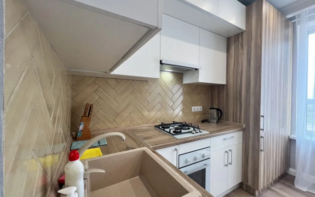 V Tsentre Goroda V Zhk Levoberezhye Flat