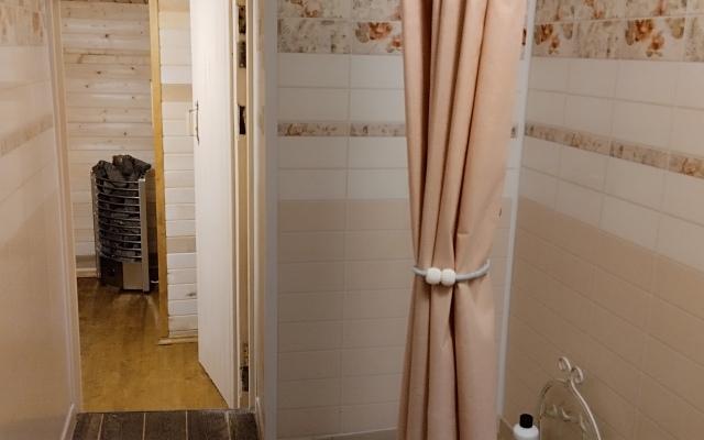 Частный дом Дом у реки в английском стиле