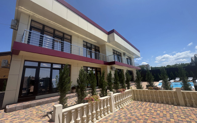Primorskiy Hotel