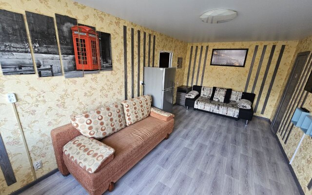 L.v.hotels Na Pervomayskoy 18a Flat