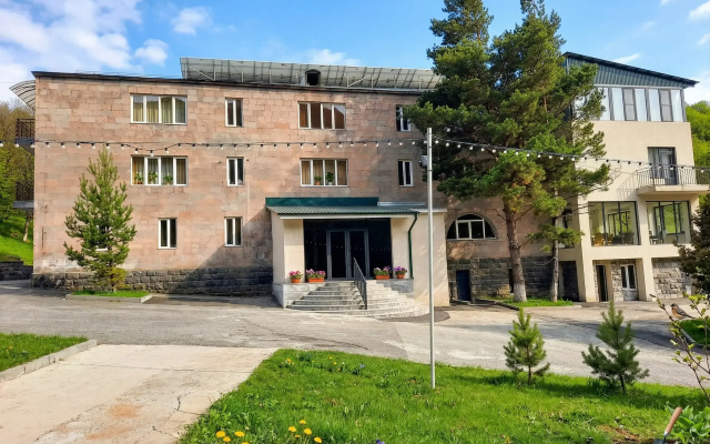 Курортный отель Green Hills