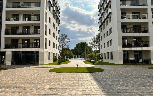 Du Soleil V Rezidentsii Yevropa Na 2 Etazhe Apartments