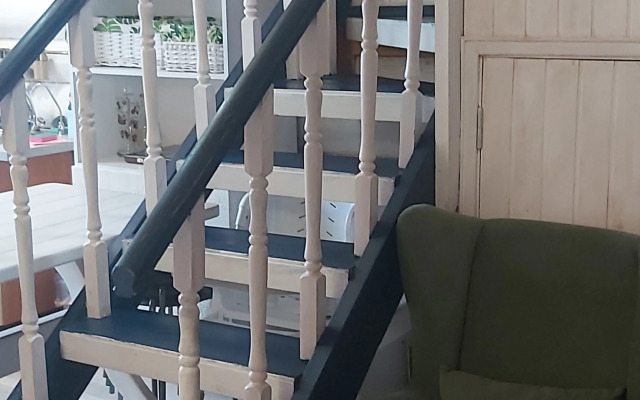V 5 Minutakh Ot Reki Volgi Private house