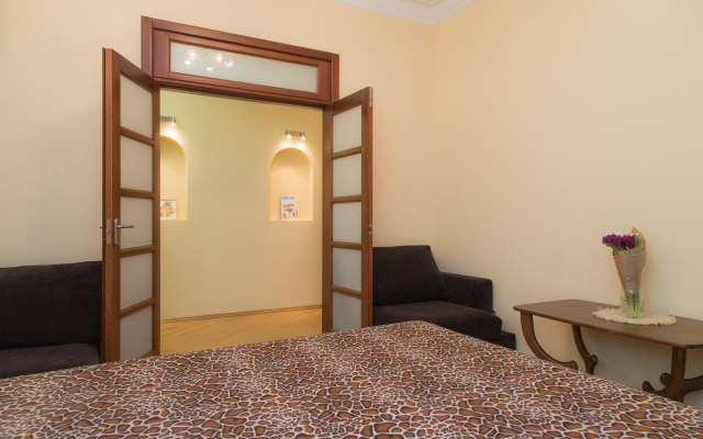 Dvuhkomnatnye na Ploshchadi Pobedy Apartments