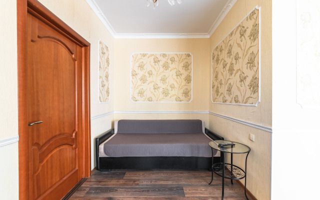 Апартаменты у Крейсера Авроры и Финляндского Вокзала