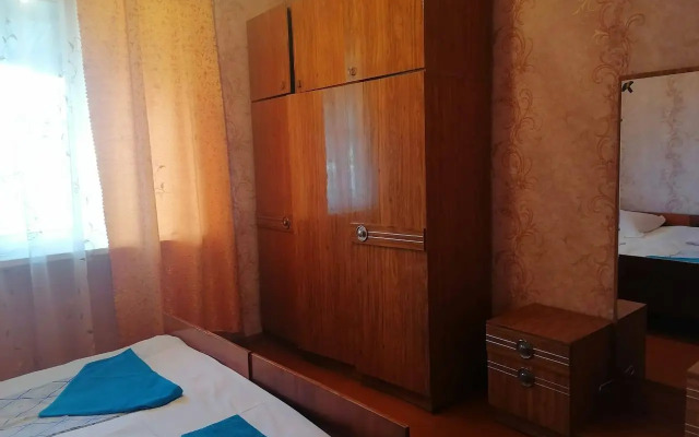 Uyut Guest house