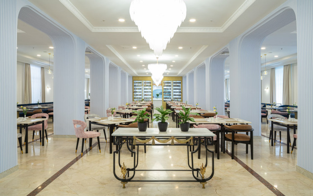 Отель LOTTE City Tashkent Palace