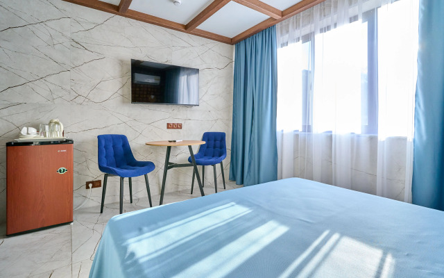 Hotel Astra De Rosa