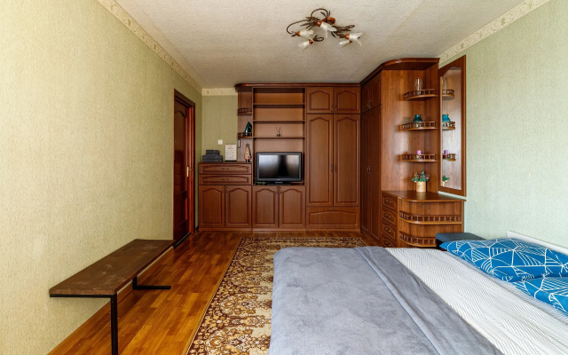 Kvartira PrezentHaus  na Karla Marksa 175a/40