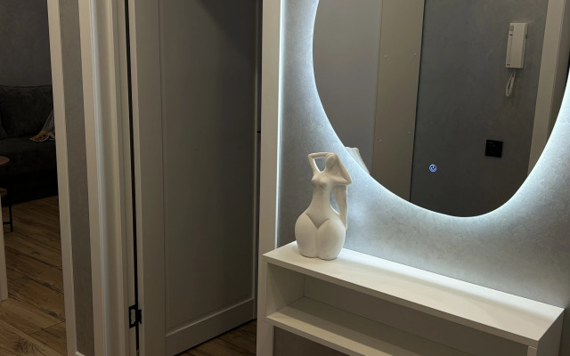 Uyutnaya Ryadom S Korolevskimi Vorotami Flat