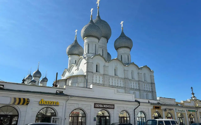 Частный дом Котедж на берегу озера Неро