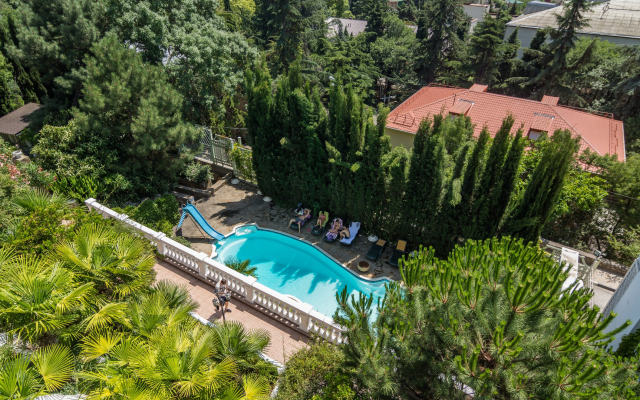 Bon Maison  Boutique Hotel