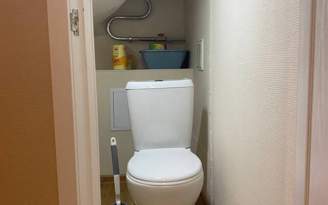 Uyutnaya v Tsentre s Parkovochnym Mestom Flat