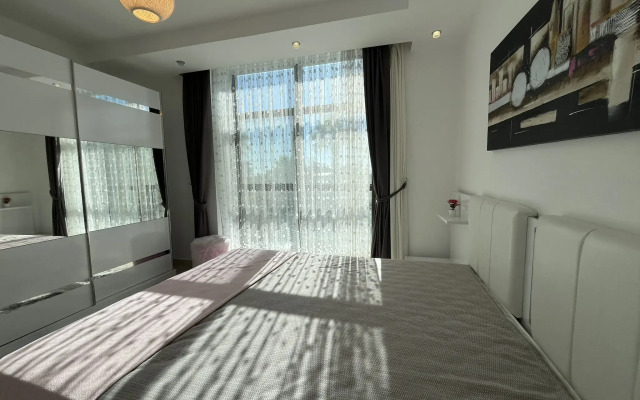 Апартаменты у моря 320 м с балконом