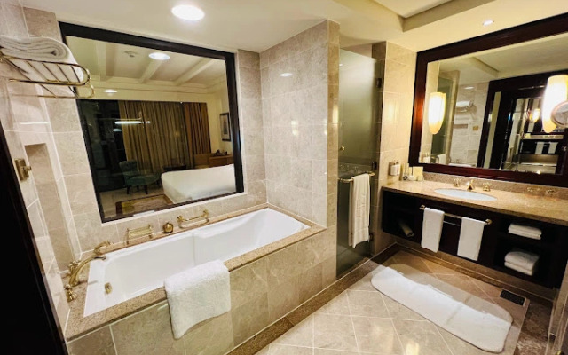 Hotel SHANGRI-LA AL HUSN ADULT ONLY