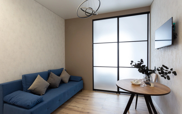 Stilnaya S Balkonom U Morya Alleya 272/3 Flat