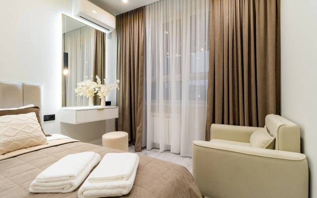 Na Rodionova 178 Flat