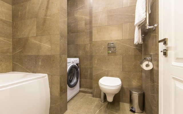 Les Amis Apartments 3