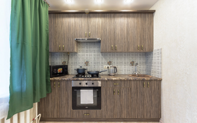 Na Grazhdanskoy 19 A Flat
