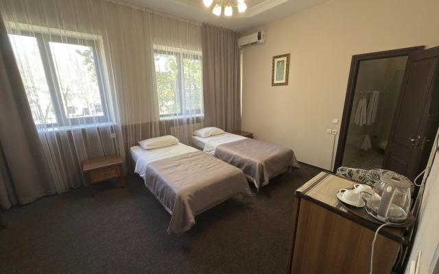 Отель Saya Hotel Almaty