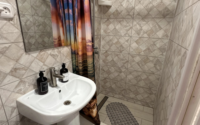 Astoriya Guest House