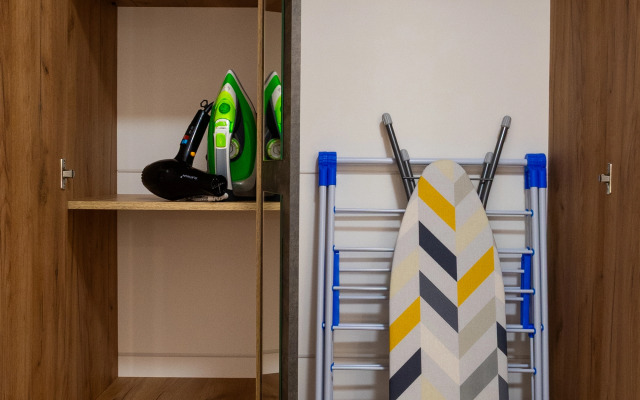KeyGo #0148 1 Bedroom Design near Saryan Street Apartments