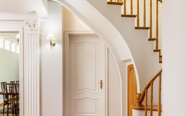5-komnatnye HomeApart pr-t Nezavisimosti, 13 Apartments