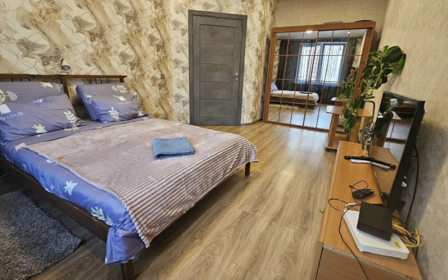 Квартира просторная на бульваре Космонавтов 5