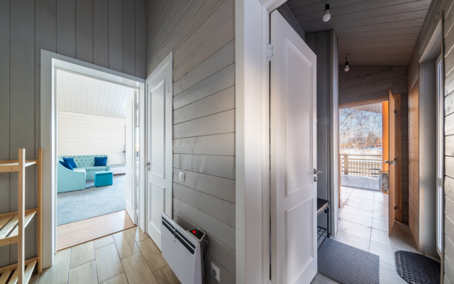 Гостевой дом LuckyHomeRent Домик у Озера 1