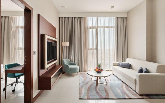 Holiday Inn Dubai Al-Maktoum Airport an IHG