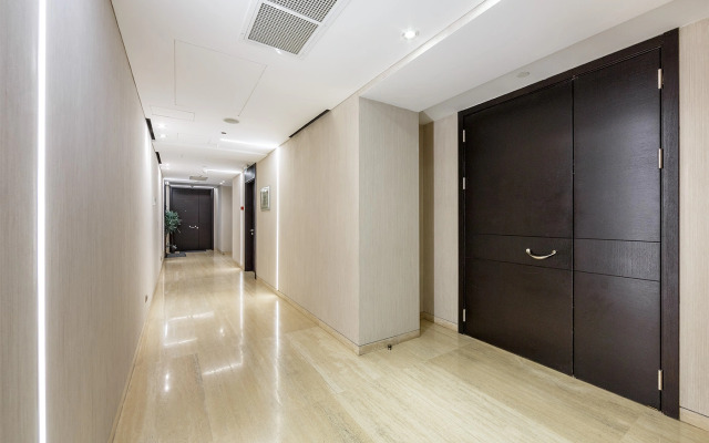 Апартаменты Комфортная студия на 35 этаже башни Оko